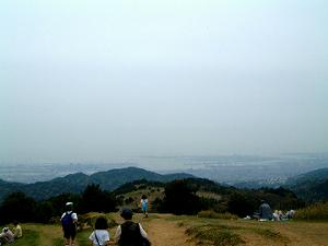 �������R���牪�{�Ɍ������ĕ���